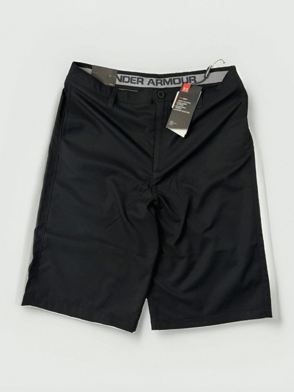 NWT Under Armour Boys 20 Shorts Black Loose Fit (Fits Men ~32 Waist) New